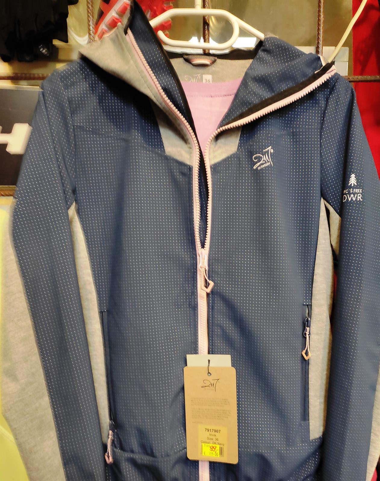 2117 of Sweden Invik bunda